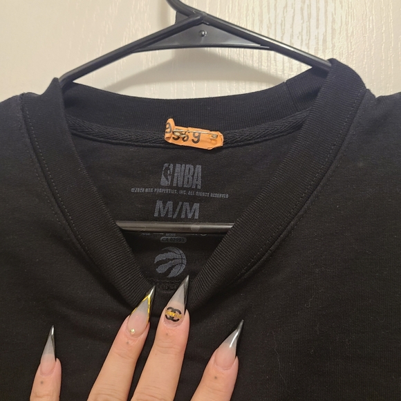 Raptors Sweater - Picture 2 of 2